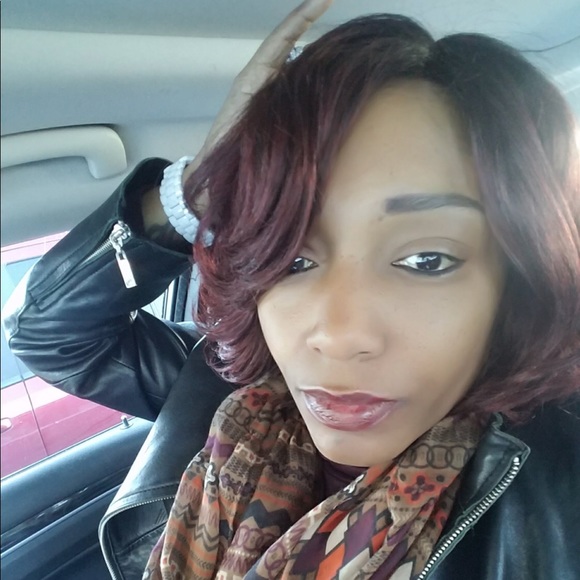 Hi! I’m Shannon aka SavingSistah - Picture 4 of 9